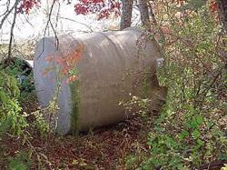 Image 2200 Gallon Fiberglass Tank - 1 from Bid-on-Equipment.com