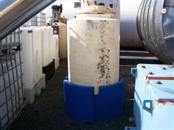 Image 200 Gallon Vertical Poly Tank - 1 from Bid-on-Equipment.com