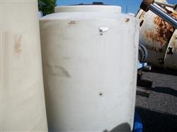 Image 200 Gallon Vertical Poly Tank - 2 from Bid-on-Equipment.com