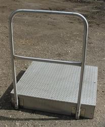 Image 40.5" x 40.5" Aluminum Work Platform w/ 8" Floor Height - 2 from Bid-on-Equipment.com