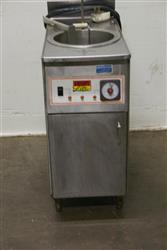 Image CRISPY LITE Chicken Cooker w/ Auto Lift - 2 from Bid-on-Equipment.com