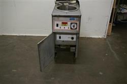 Image CRISPY LITE Chicken Cooker w/ Auto Lift - 4 from Bid-on-Equipment.com