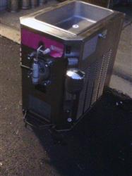 Image TAYLOR 430-12 Frozen Beverage - Margarita Freezer - 3 from Bid-on-Equipment.com