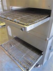 Image LINCOLN Impinger 1000 Natural Gas Double Stack Conveyor Pizza Oven - 5 from Bid-on-Equipment.com