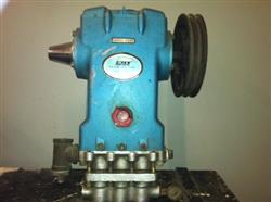 Image CAT Model 2530 High Pressure Triplex Plunger Pump - 1 from Bid-on-Equipment.com