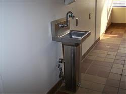 Image Stainless Steel Hand Wash Sink - 1 from Bid-on-Equipment.com