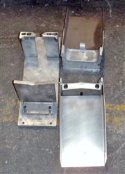 Image UNILOY Square Blow Mold Trim Tooling - 1 from Bid-on-Equipment.com