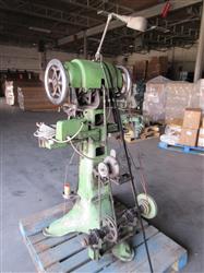 Image LANDIS Machine Curve Needle Stitcher Shoe Repair Equipment  - 1 from Bid-on-Equipment.com