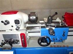Image RIVETT 1020S Toolmakers Lathe - 2 from Bid-on-Equipment.com