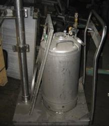 Image 10 Gallon Pressurized Tank - 1 from Bid-on-Equipment.com