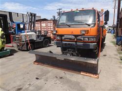 Image 2002 MITSUBISHI Fuso FG 4x4 - 48 from Bid-on-Equipment.com