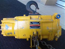 Image 1.5 Ton INGERSOLL RAND Pneumatic Chain Hoist - 3 from Bid-on-Equipment.com