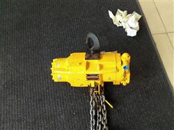 Image 1.5 Ton INGERSOLL RAND Pneumatic Chain Hoist - 5 from Bid-on-Equipment.com