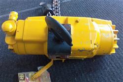 Image 1.5 Ton INGERSOLL RAND Pneumatic Chain Hoist - 8 from Bid-on-Equipment.com