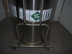 Image PRAXAIR Nitrogen Tank - 3KA 909 M4493 - 2 from Bid-on-Equipment.com