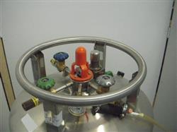 Image PRAXAIR Nitrogen Tank - 3KA 909 M4493 - 3 from Bid-on-Equipment.com