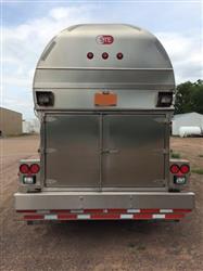 Image STAINLESS TANK & EQUIPMENT CO. Dual Compartment Tanker Trailer - Stainless Steel  - 4 from Bid-on-Equipment.com