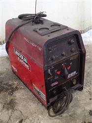 Image 225 AMP LINCOLN ELECTRIC 225 PRECISION TIG Welder - 1 from Bid-on-Equipment.com