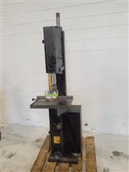 Image DAYTON 6Y942D Vertical Band Saw - 2 from Bid-on-Equipment.com