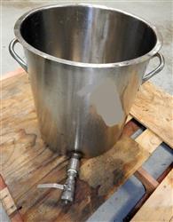 Image 15 Gallon VOLLRATH Mixing Pot - 1 from Bid-on-Equipment.com