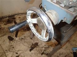 Image ENCO 100-5100 Knee Mill - 9 from Bid-on-Equipment.com