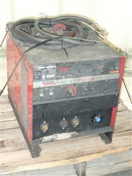 Image LINCOLN ELECTRIC CV-300 Welder - 1 from Bid-on-Equipment.com