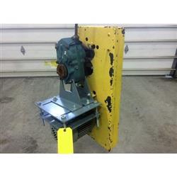 Image DODGE Shaft Mounted Torque-Arm Speed Reducer Screw Conveyor Drive - 2 HP - 5 from Bid-on-Equipment.com