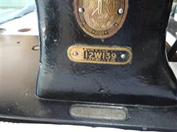 Image SINGER 112W139 Sewing Machine - Double Needle Walking Foot with French Foot  - 3 from Bid-on-Equipment.com