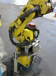 Image FANUC ARC MATE 100iB 6S Welding Robot - 3 from Bid-on-Equipment.com
