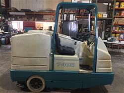 Image TENNANT 7400 Ride On Scrubber - 15 from Bid-on-Equipment.com