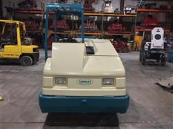Image TENNANT 7400 Ride On Scrubber - 6 from Bid-on-Equipment.com