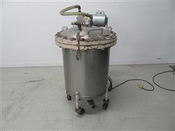 Image 150L Pressurized Tank with Gast Vacuum Pump - 1 from Bid-on-Equipment.com