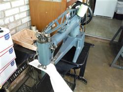 Image SINGER Long Arm 29K73 Shoe Patching Leather Sewing Machine - 4 from Bid-on-Equipment.com