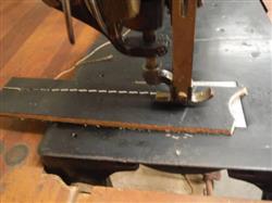 Image SINGER 7-31 Harness Leather Sewing Machine - 11 from Bid-on-Equipment.com