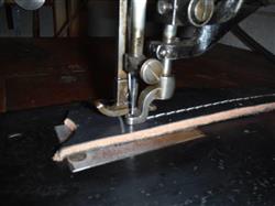 Image SINGER 7-31 Harness Leather Sewing Machine - 12 from Bid-on-Equipment.com