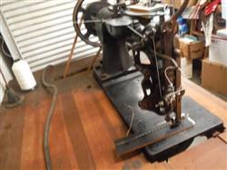 Image SINGER 7-31 Harness Leather Sewing Machine - 6 from Bid-on-Equipment.com