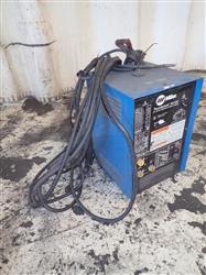 Image MILLER THUNDERBOLT AC/DC Welder - 1 from Bid-on-Equipment.com