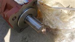 Image Hydraulic Motor P/N: 104-1389-006 - 3 from Bid-on-Equipment.com