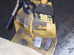 Image CUSHMAN 898320-8710 Electric Cart - 3 from Bid-on-Equipment.com