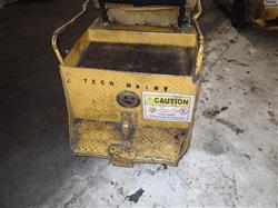 Image CUSHMAN 898320-8710 Electric Cart - 6 from Bid-on-Equipment.com