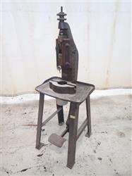 Image FAMCO 10 Kick Press - 1 from Bid-on-Equipment.com