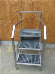Image Stainless Steel Stairs - 58in H X 27in W X 40in D - 3 from Bid-on-Equipment.com