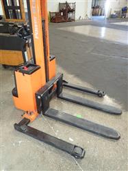 Image PRESTO PPS1500-62NAS Electric Pallet Jack-Stacker  - 3 from Bid-on-Equipment.com