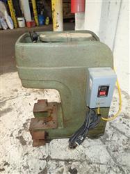 Image DENISON MULTIPRESS A Hydraulic Press  - 3 from Bid-on-Equipment.com