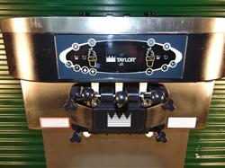 Image TAYLOR C713-27 Ice Cream Machine - 7 from Bid-on-Equipment.com