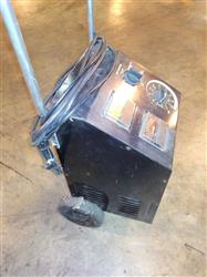 Image NAPA Battery Charger with Wheels 12V Automatic/Manual NIN 70300A 70/40/20 - 7 from Bid-on-Equipment.com