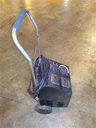 Image NAPA Battery Charger with Wheels 12V Automatic/Manual NIN 70300A 70/40/20 - 9 from Bid-on-Equipment.com