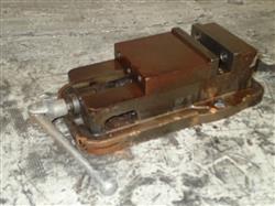 Image KURT Vise - 1 from Bid-on-Equipment.com