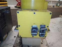 Image FANUC M-16 i Robot - 4 from Bid-on-Equipment.com