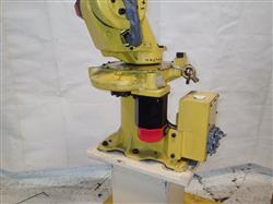 Image FANUC M-6i Robot - 3 from Bid-on-Equipment.com